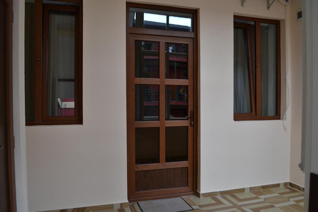 Guest House Rafael Тбилиси Экстерьер фото