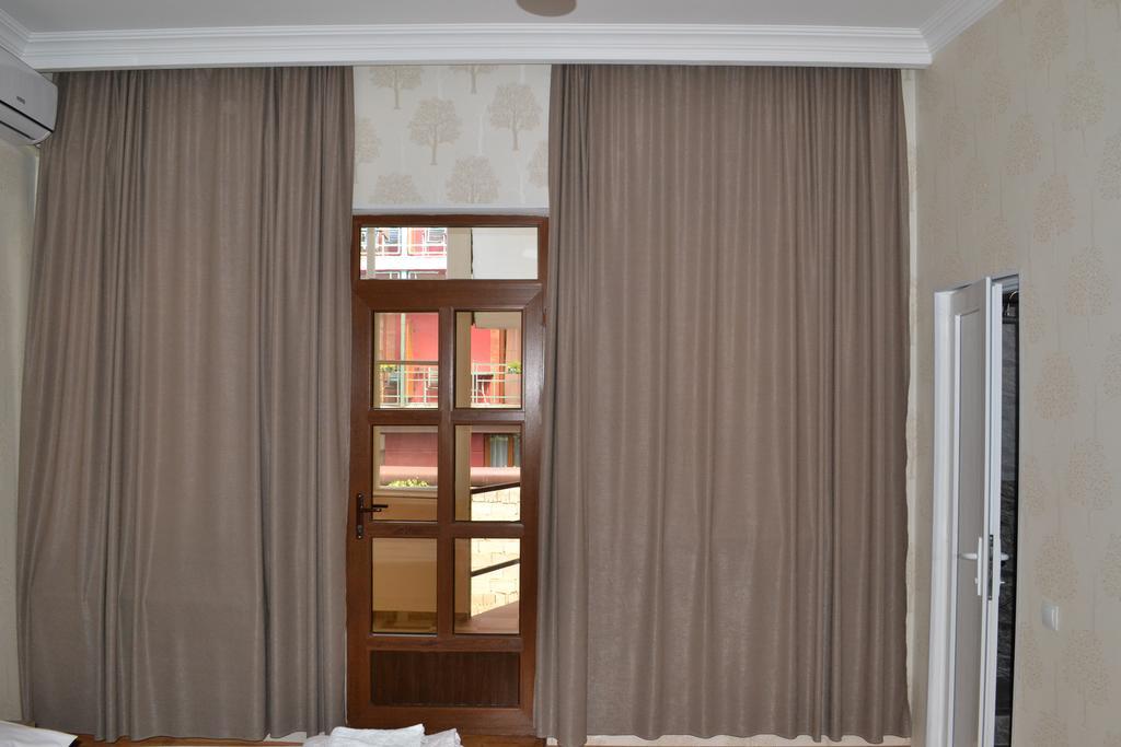 Guest House Rafael Тбилиси Экстерьер фото