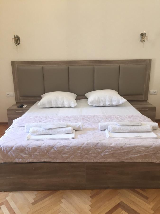Guest House Rafael Тбилиси Экстерьер фото